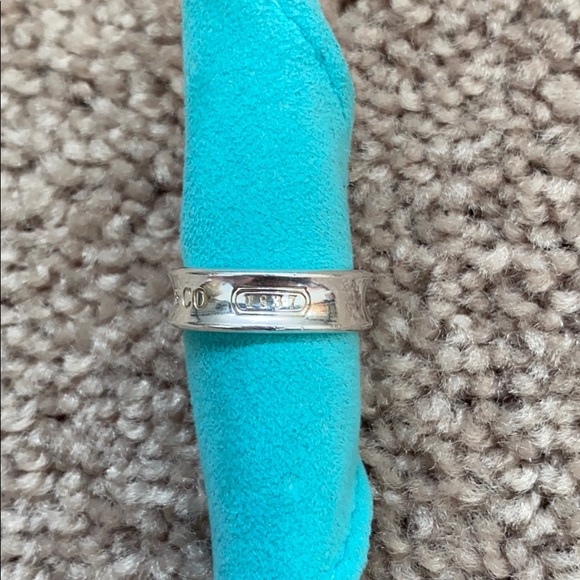 Tiffany & Co ring - Picture 2 of 4